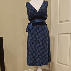 BCBGMaxAzria Blue and Black Patterned Midi Dress